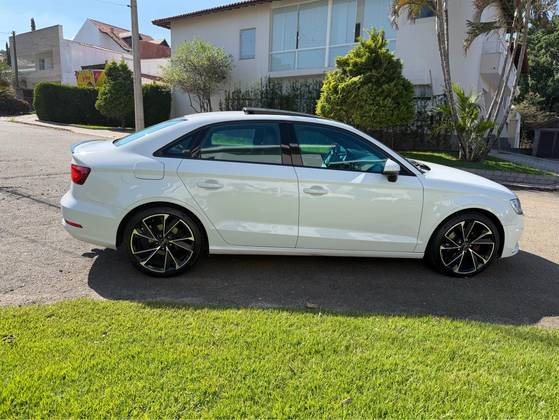 AUDI A3 1.8 TFSI SEDAN AMBITION 16V 180CV GASOLINA 4P AUTOMÁTICO AUDI A3 1.8 TFSI SEDAN AMBITION 16V 180CV GASOLINA 4P AUTOMÁTICO